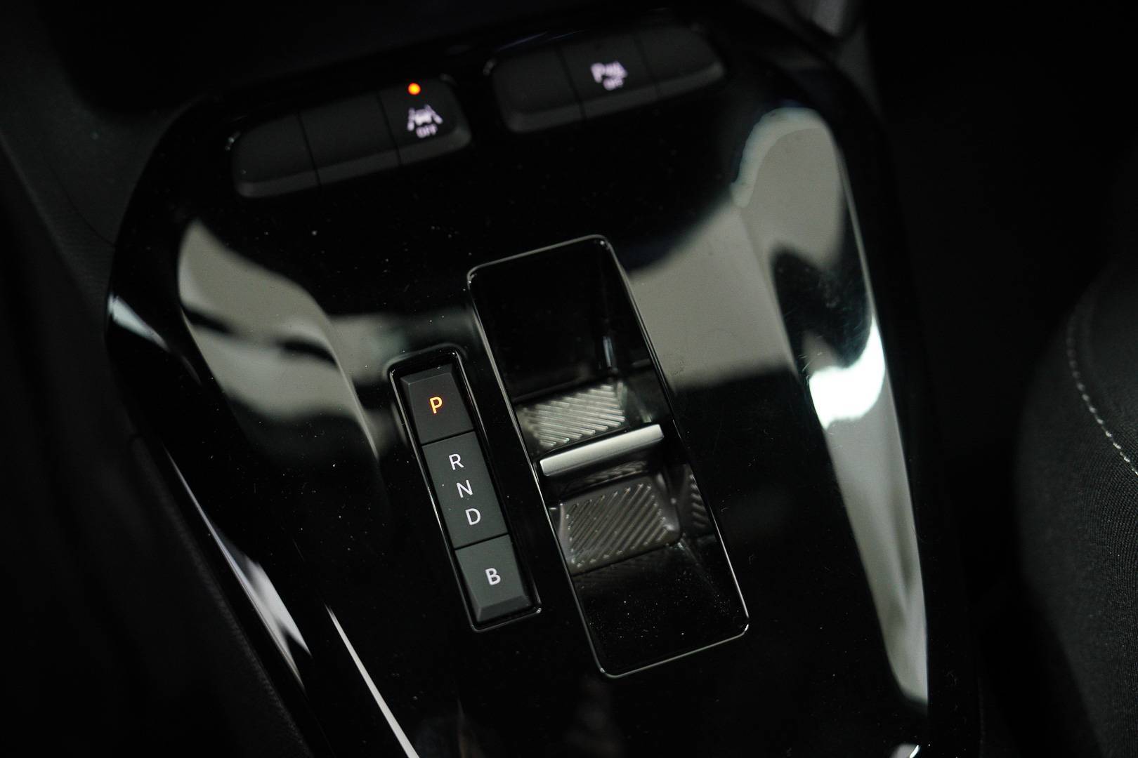 OPEL Corsa - Foto 19