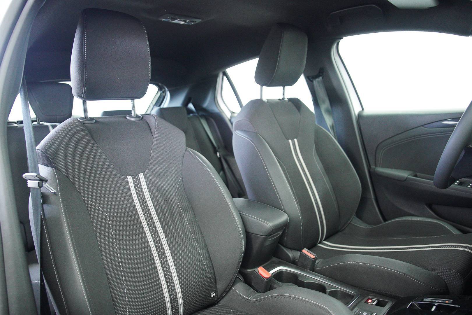 OPEL Corsa - Foto 22