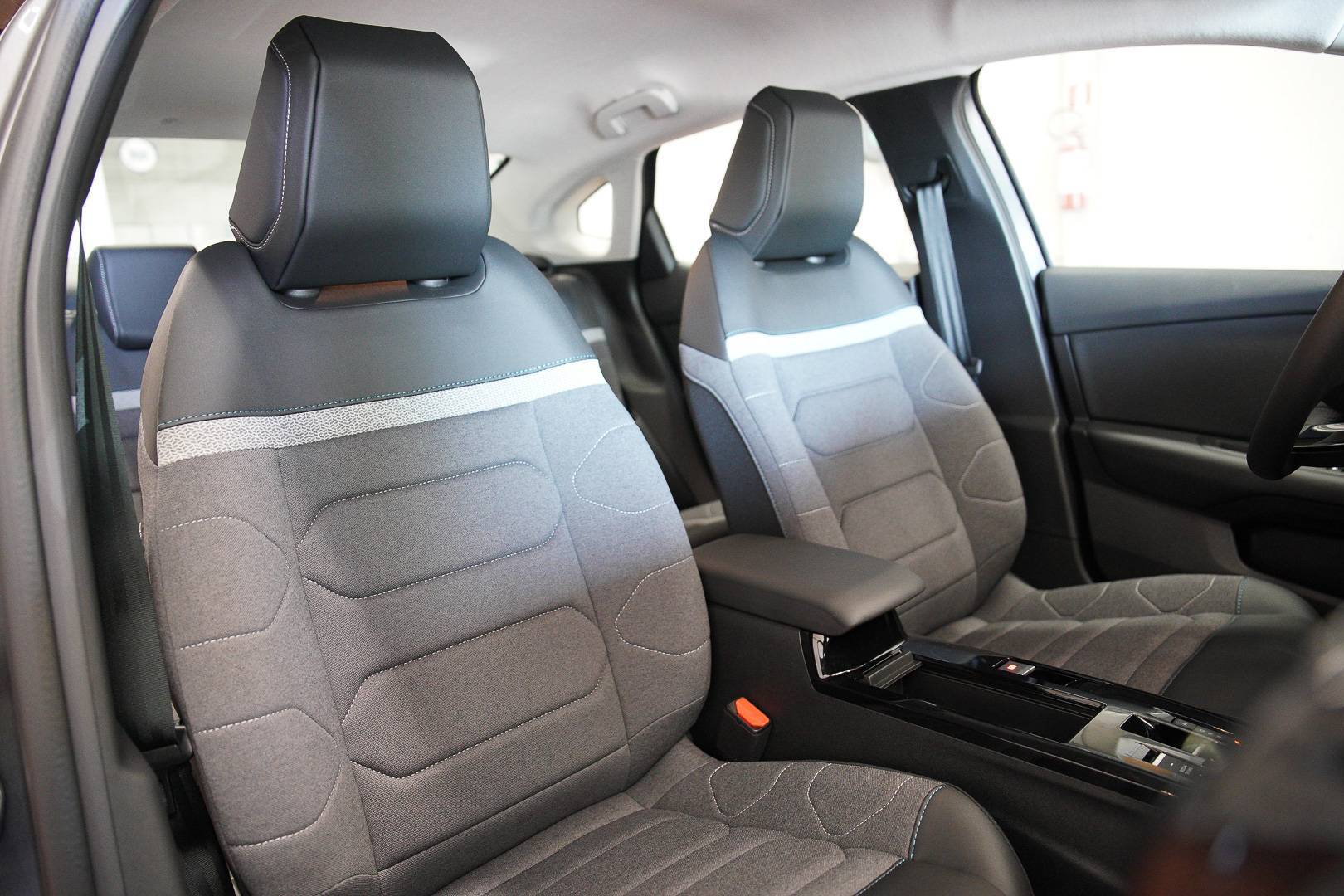 CITROEN C4 X - Foto 21