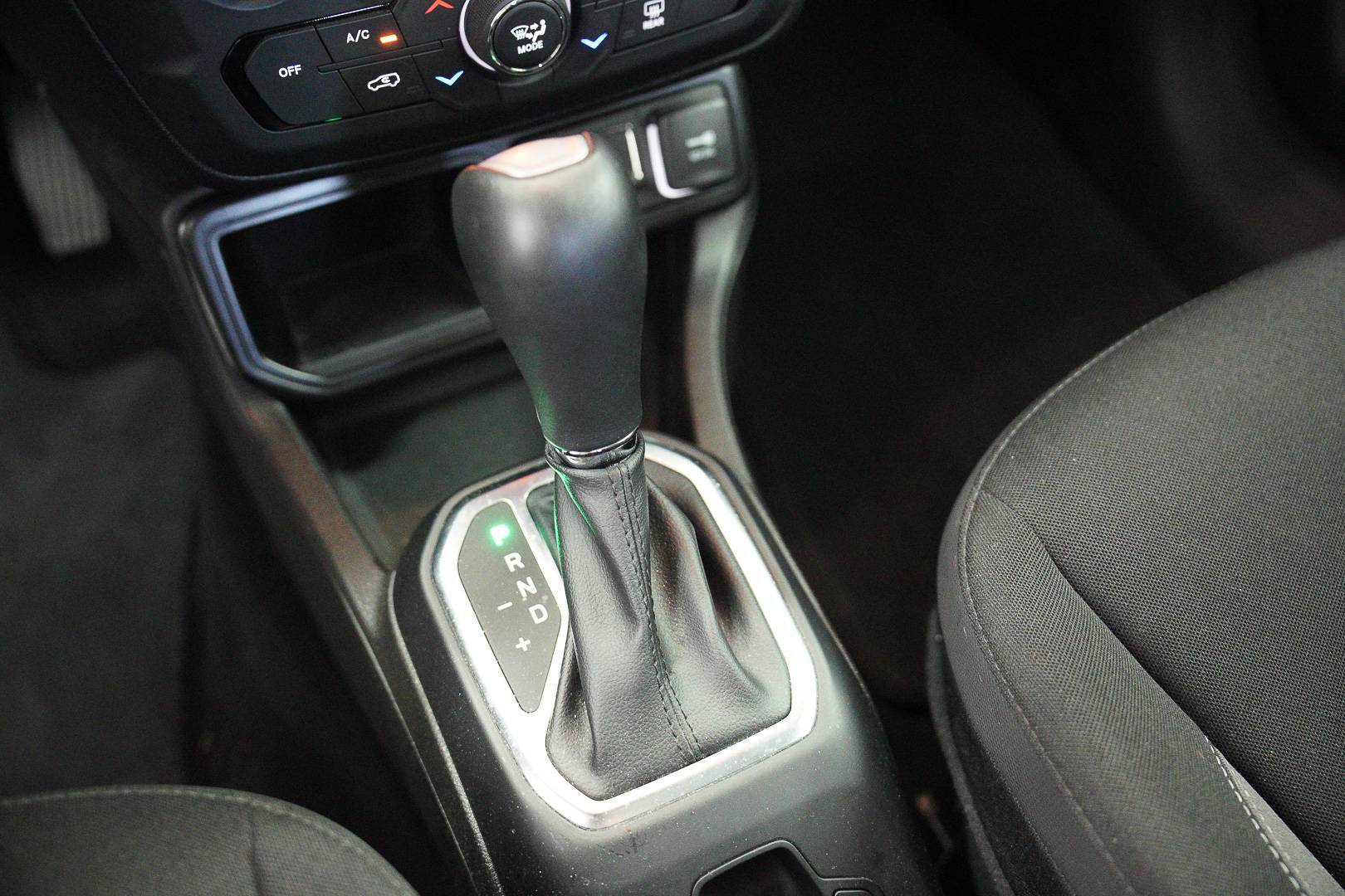 JEEP Renegade - Foto 18