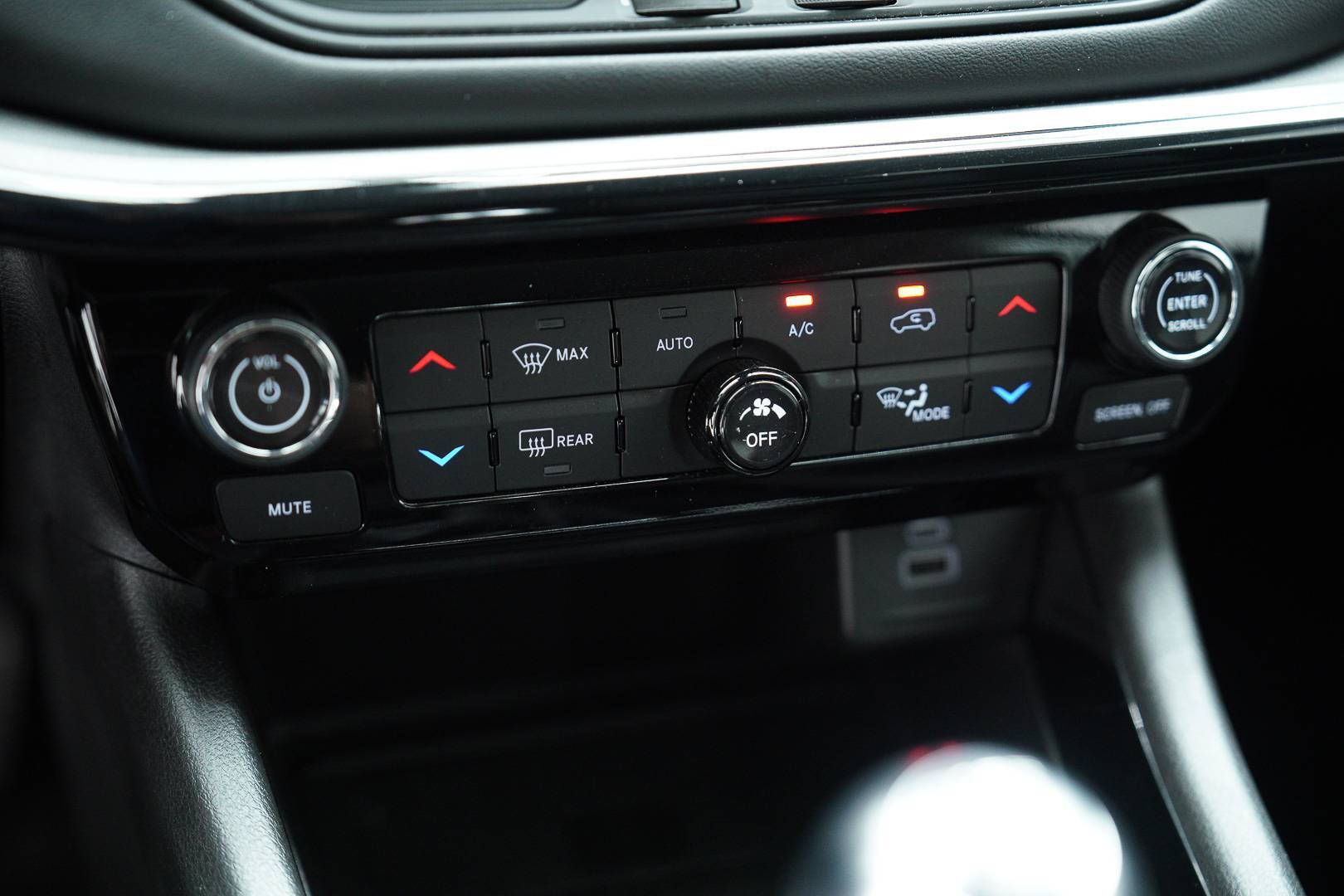 JEEP Compass - Foto 17