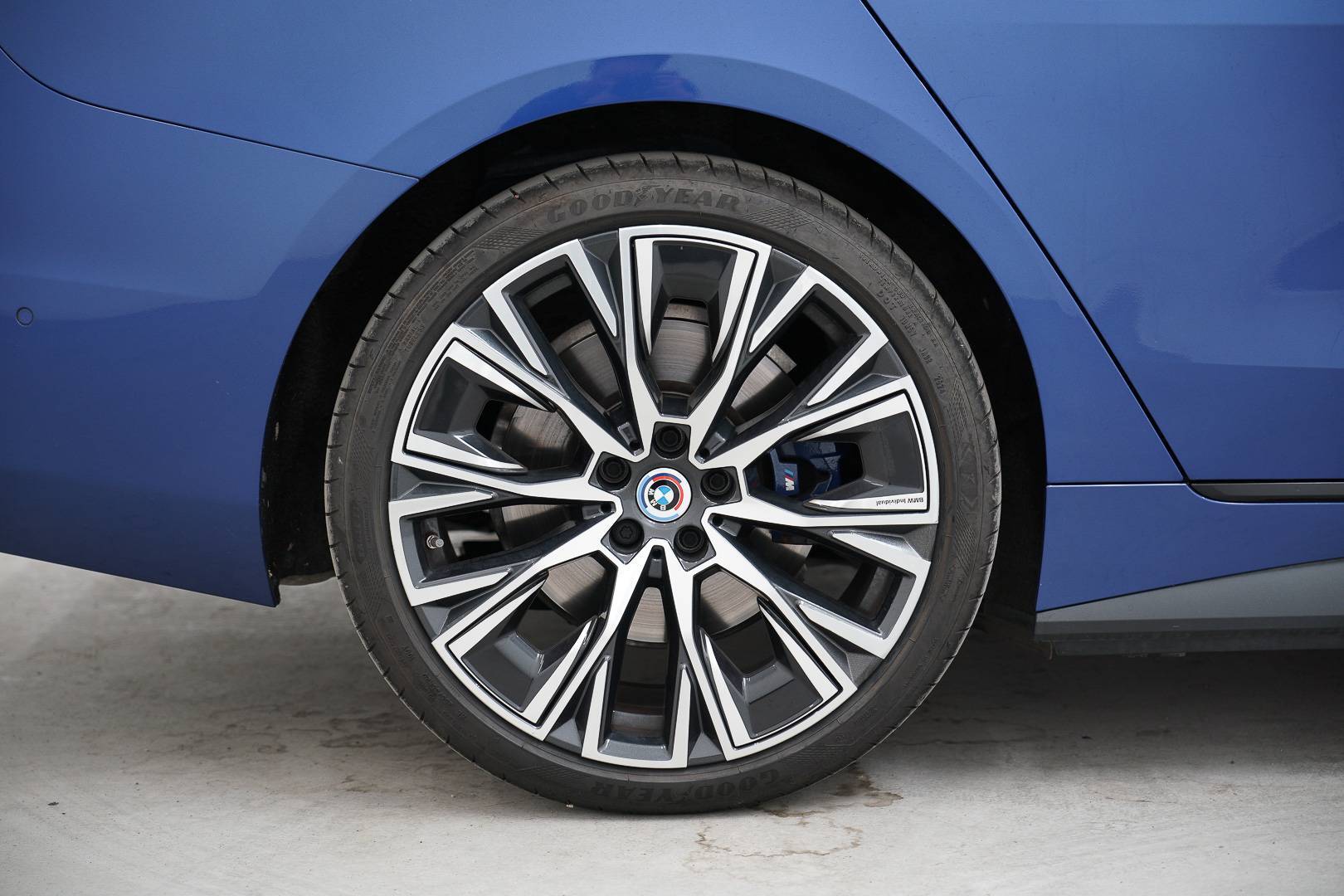 BMW i4 - Foto 7