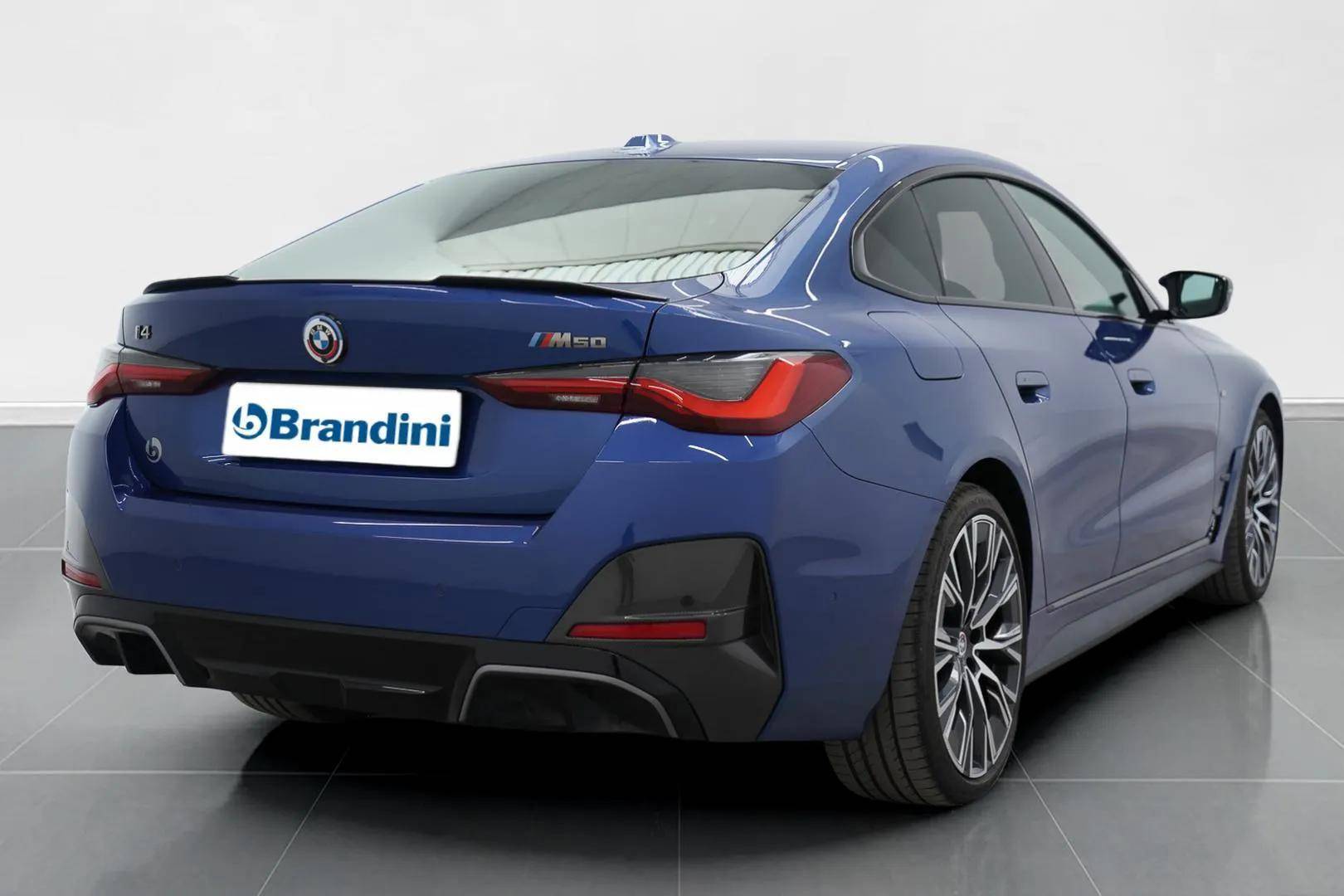 BMW i4 - Foto 8