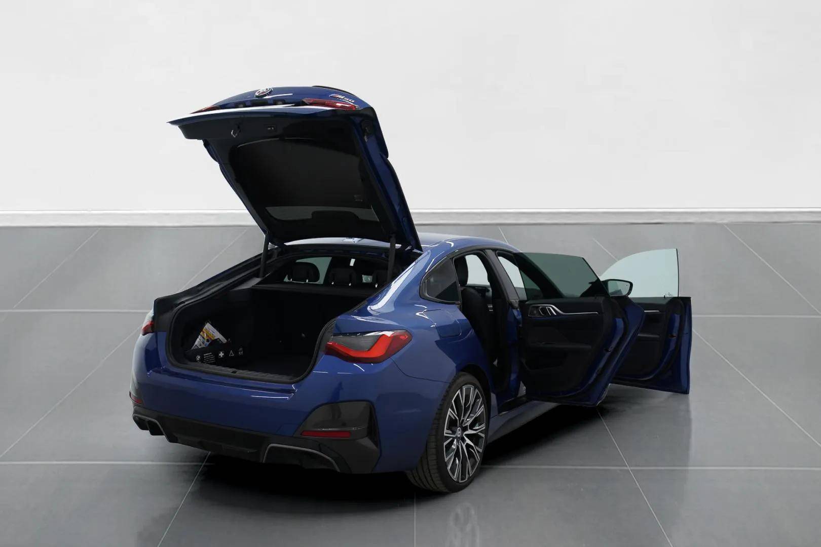 BMW i4 - Foto 9