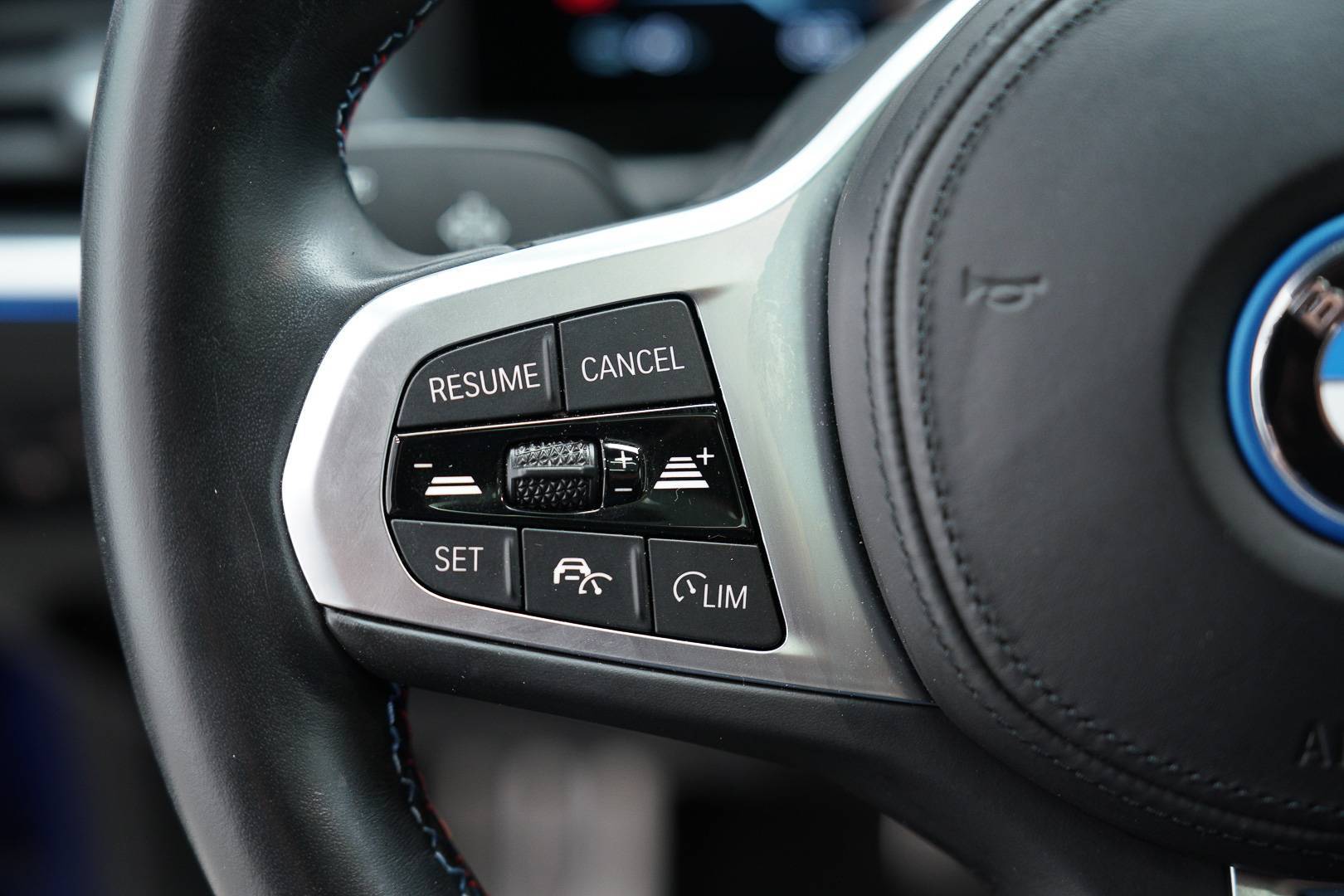 BMW i4 - Foto 12