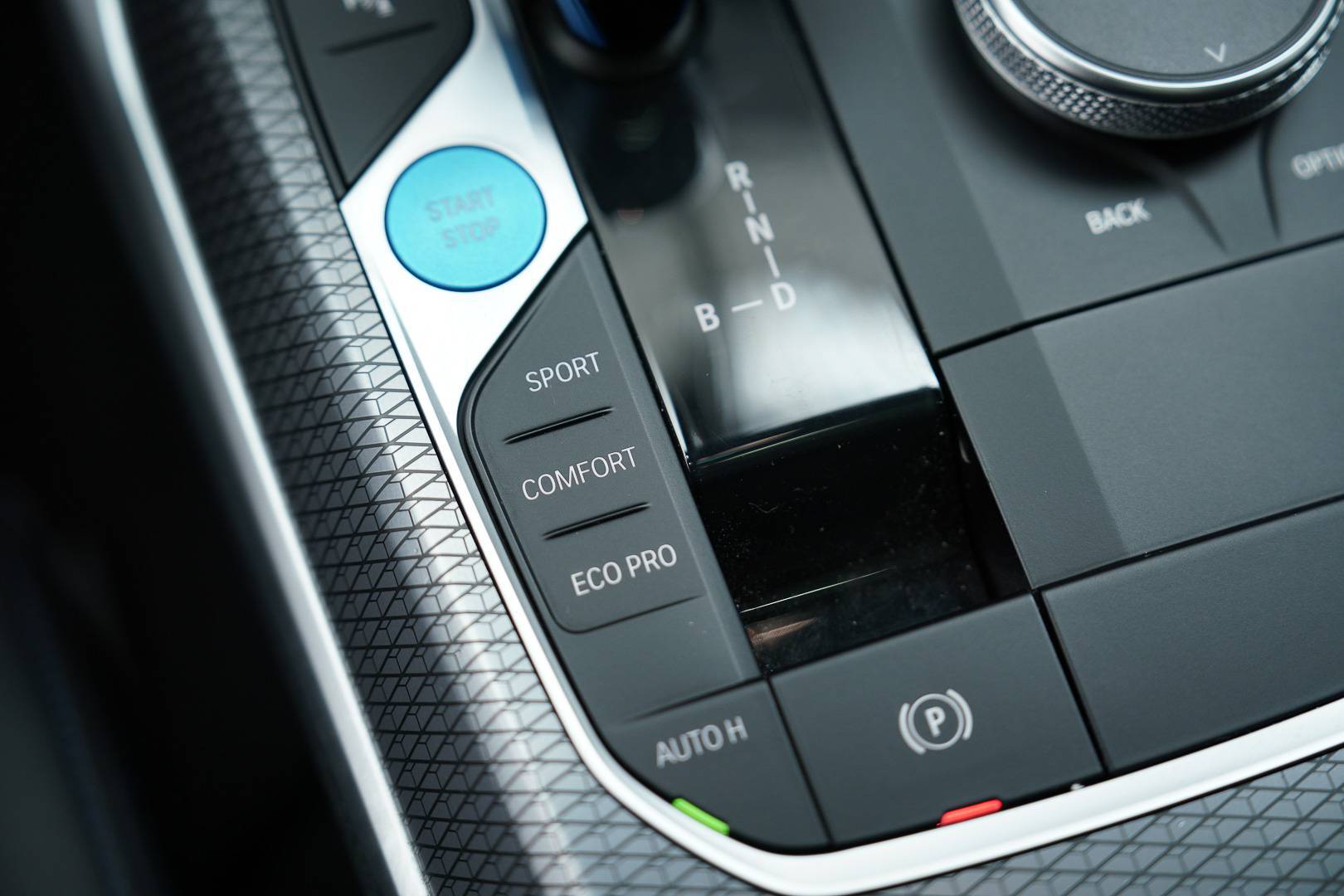 BMW i4 - Foto 19