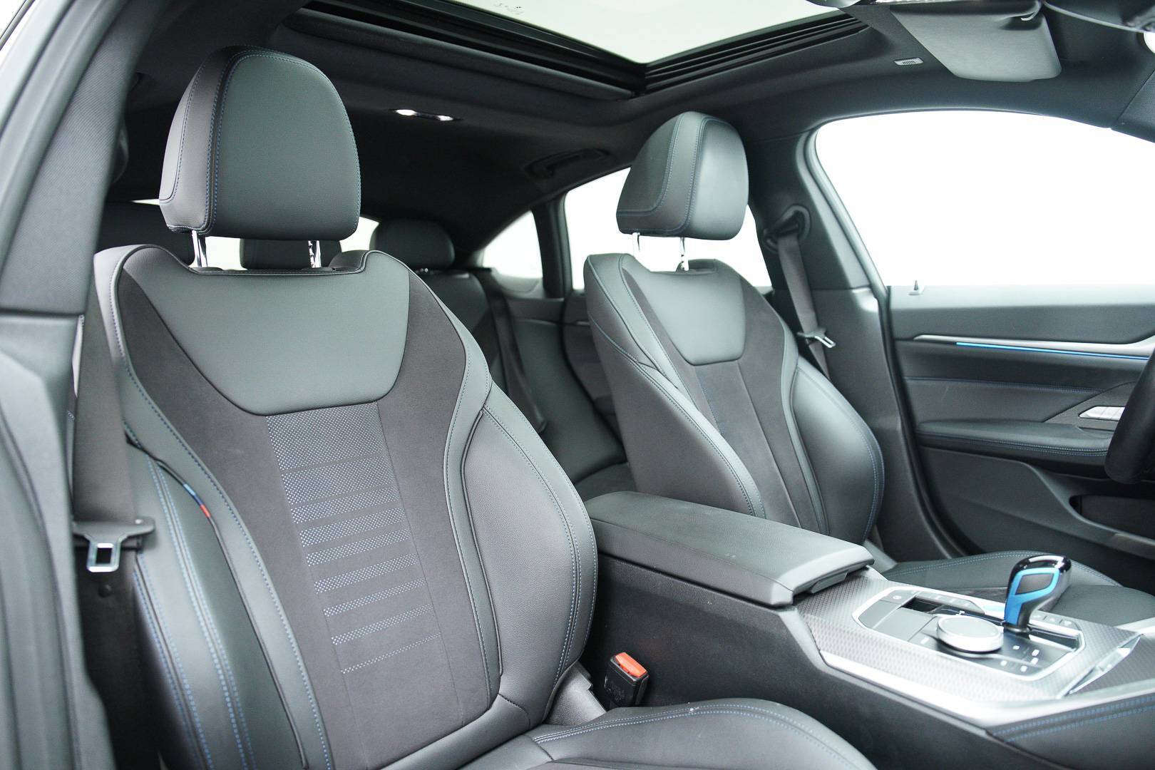 BMW i4 - Foto 22