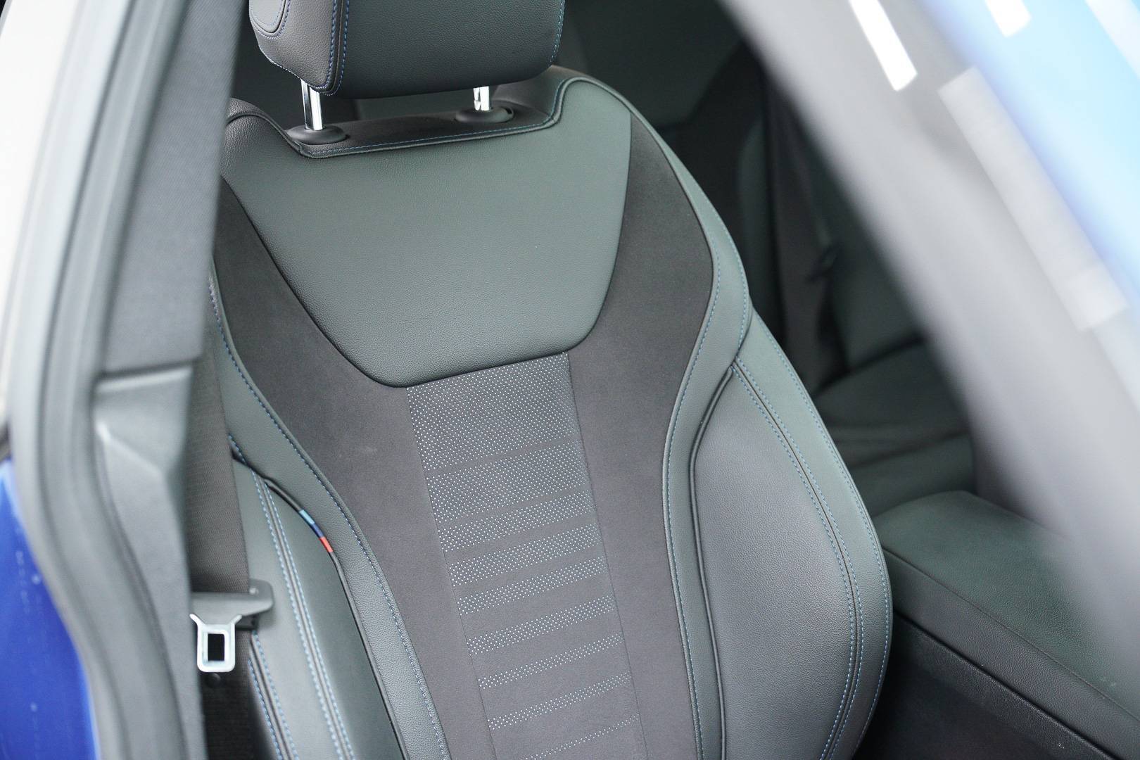 BMW i4 - Foto 23
