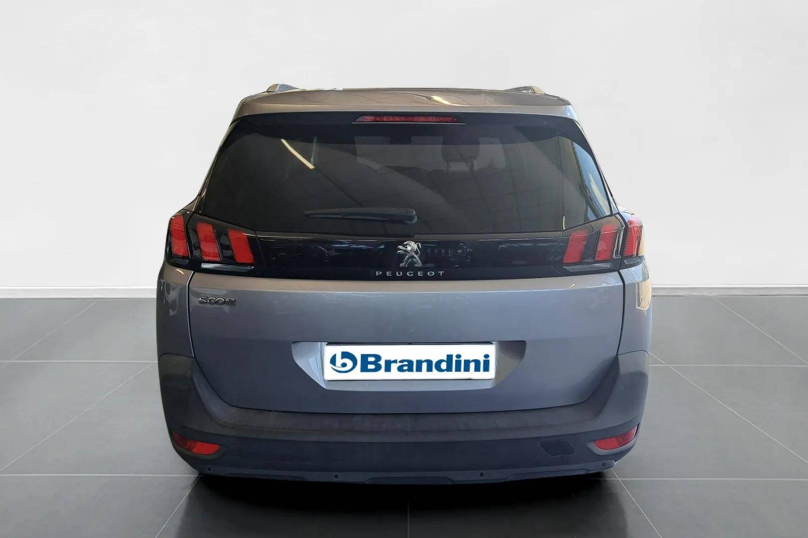 PEUGEOT 5008 - Foto 5