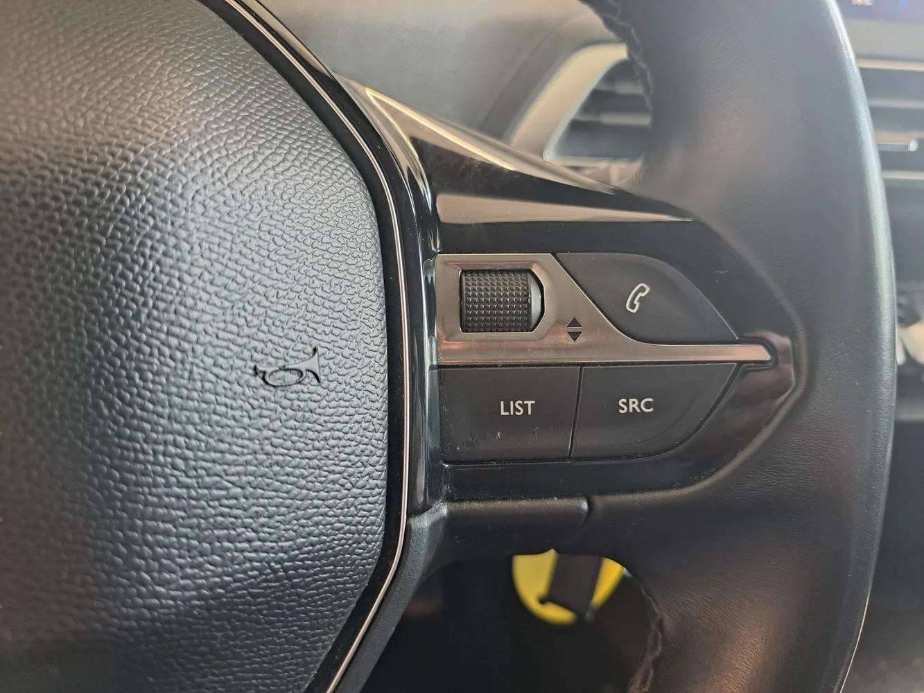 PEUGEOT 5008 - Foto 16