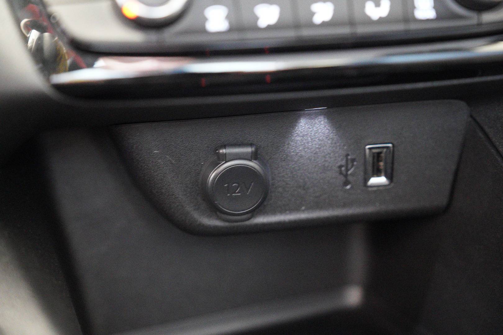 OPEL Corsa - Foto 17