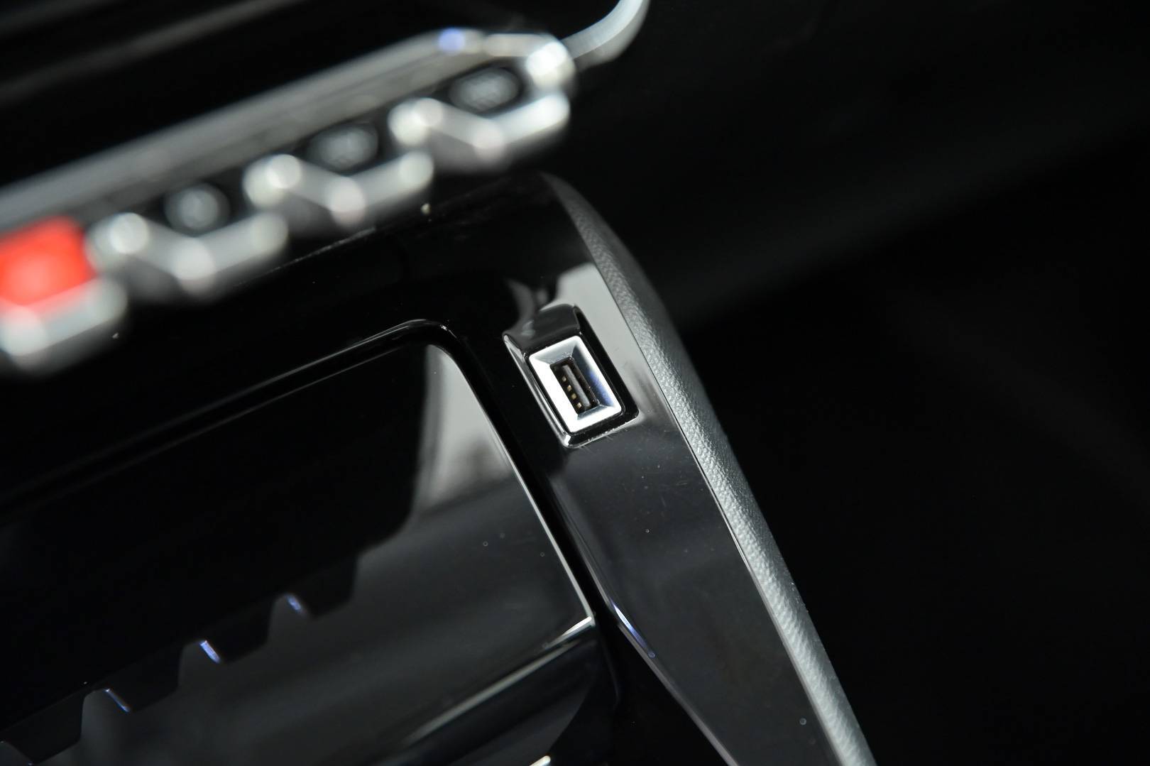 PEUGEOT 2008 - Foto 24