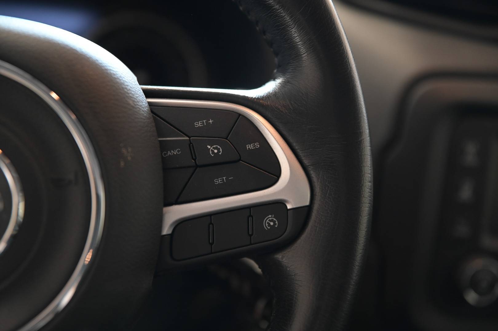 JEEP Renegade - Foto 18