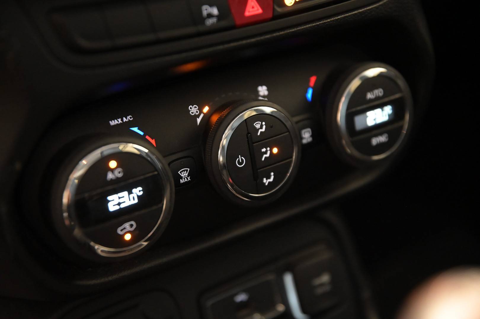 JEEP Renegade - Foto 23
