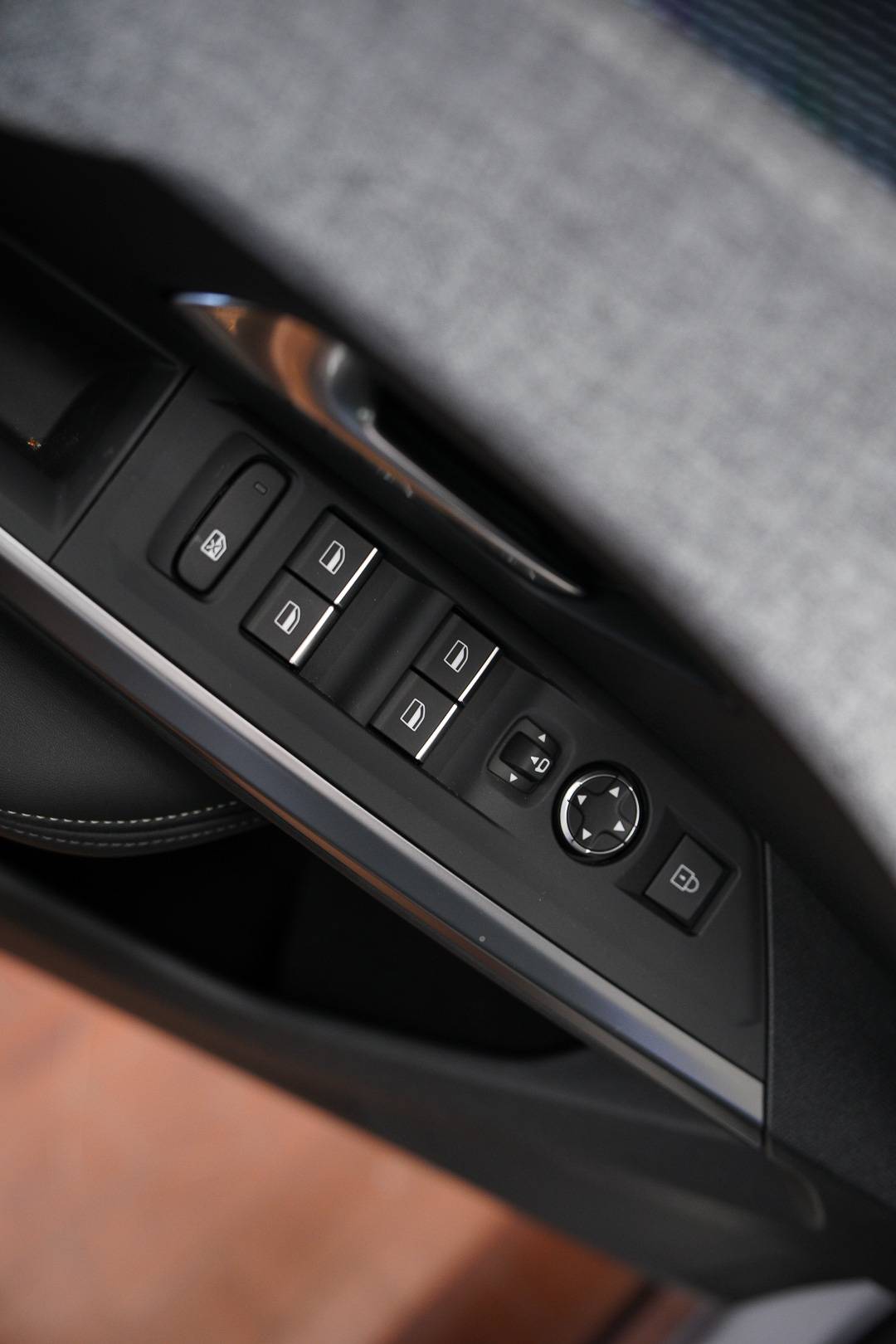 PEUGEOT 5008 - Foto 9