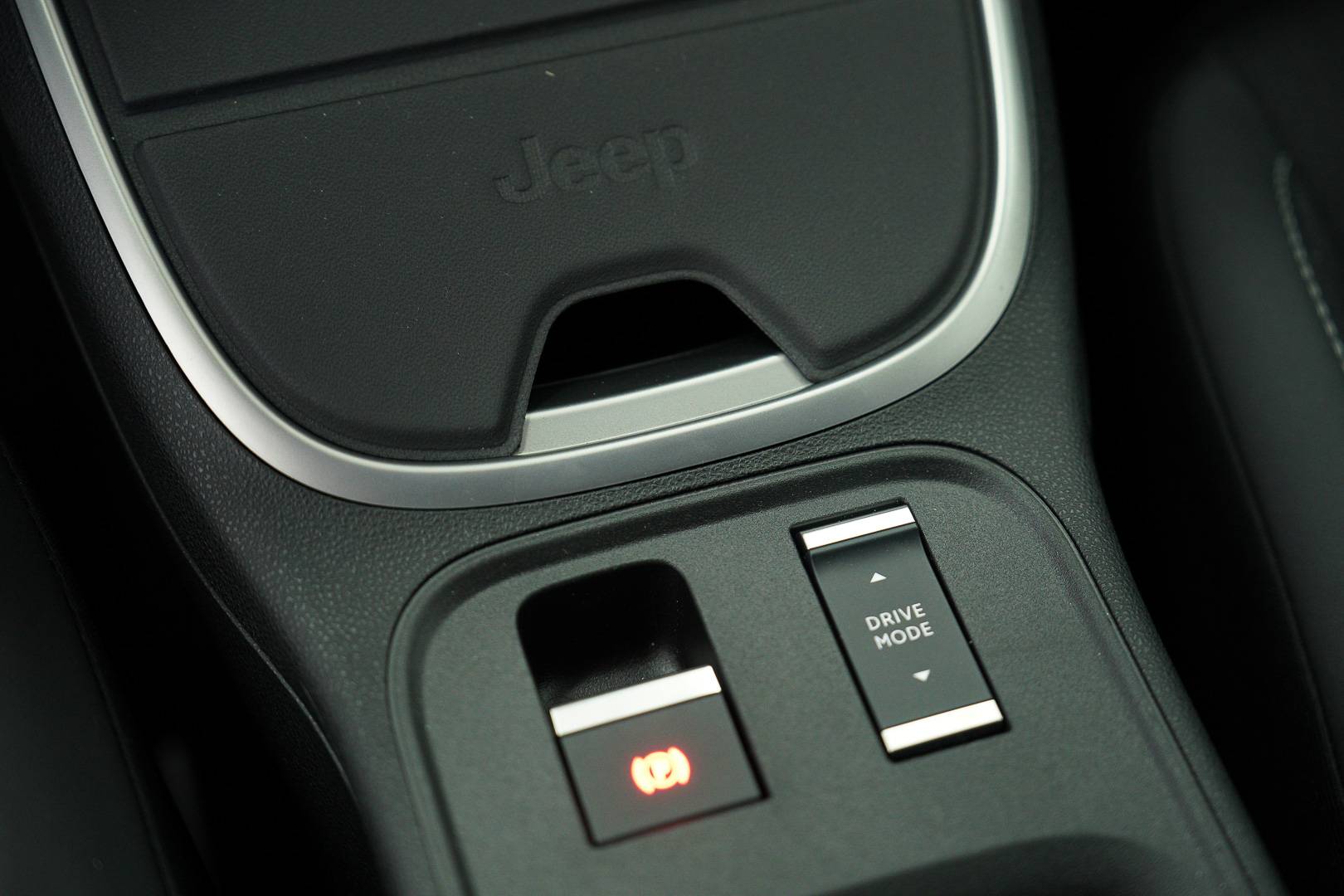 JEEP Avenger - Foto 19