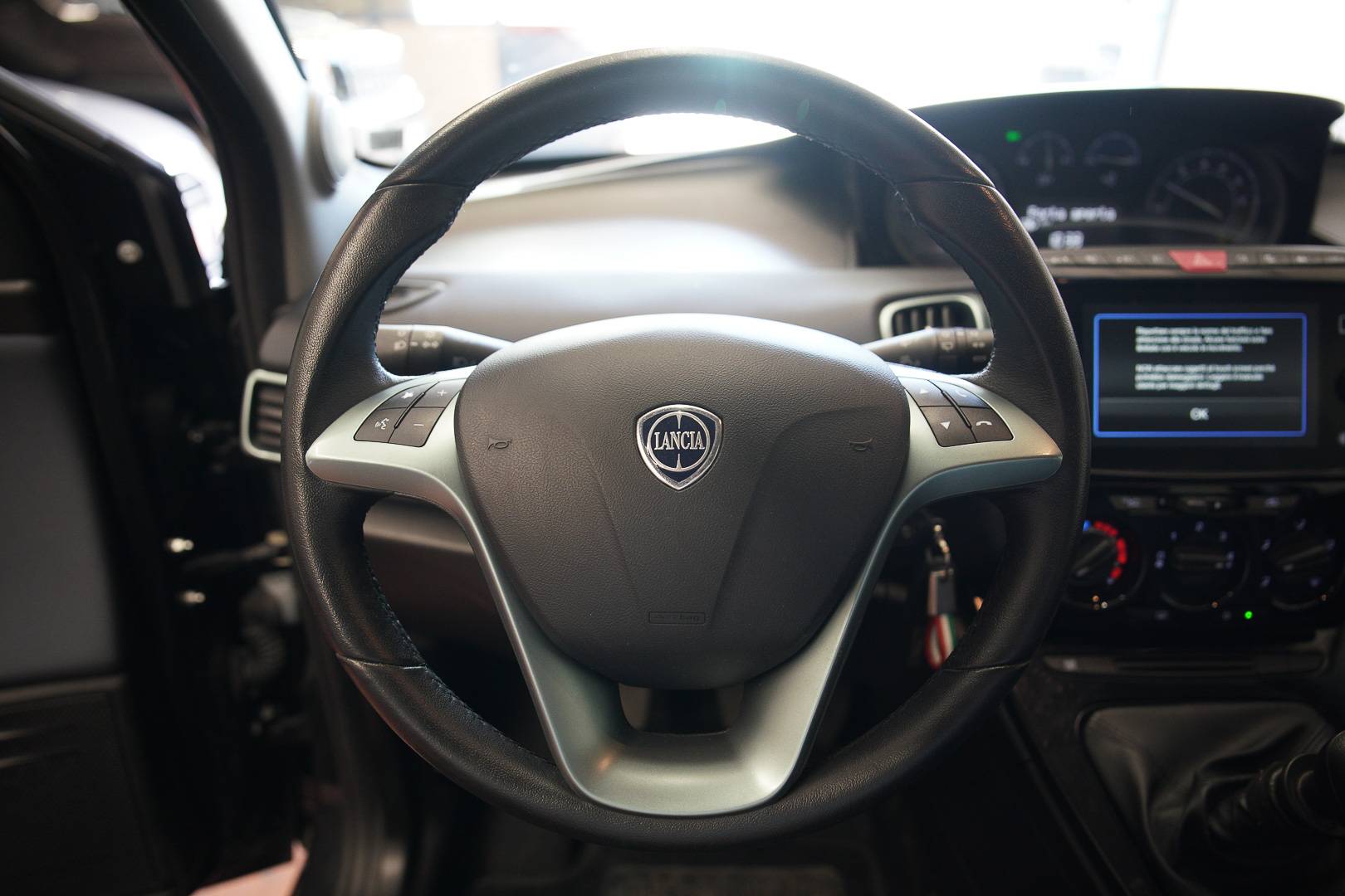 LANCIA Ypsilon - Foto 10