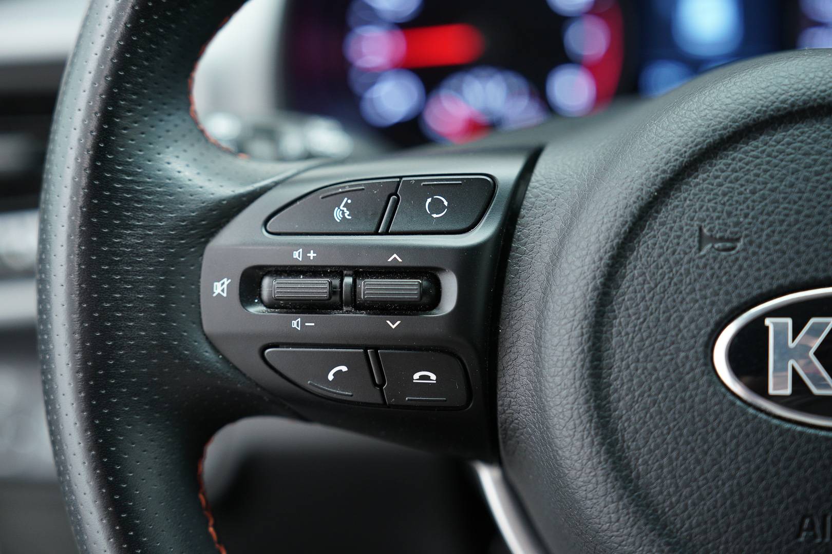 KIA Stonic - Foto 12