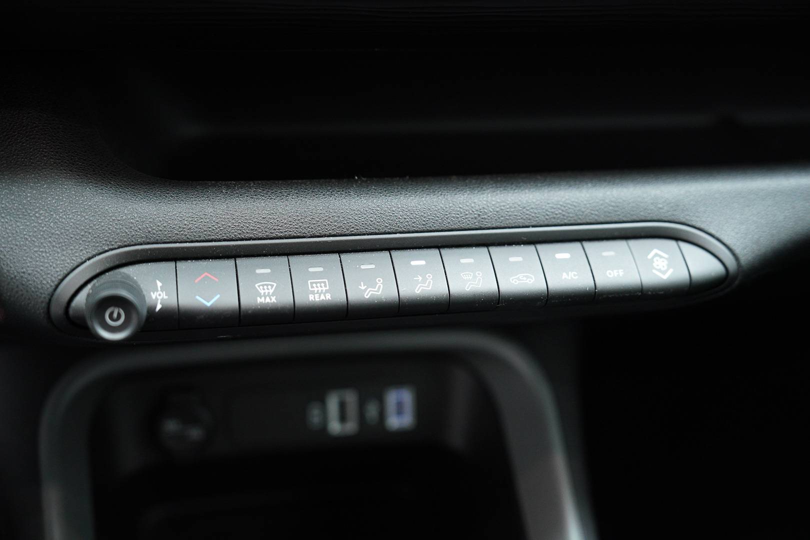 JEEP Avenger - Foto 17