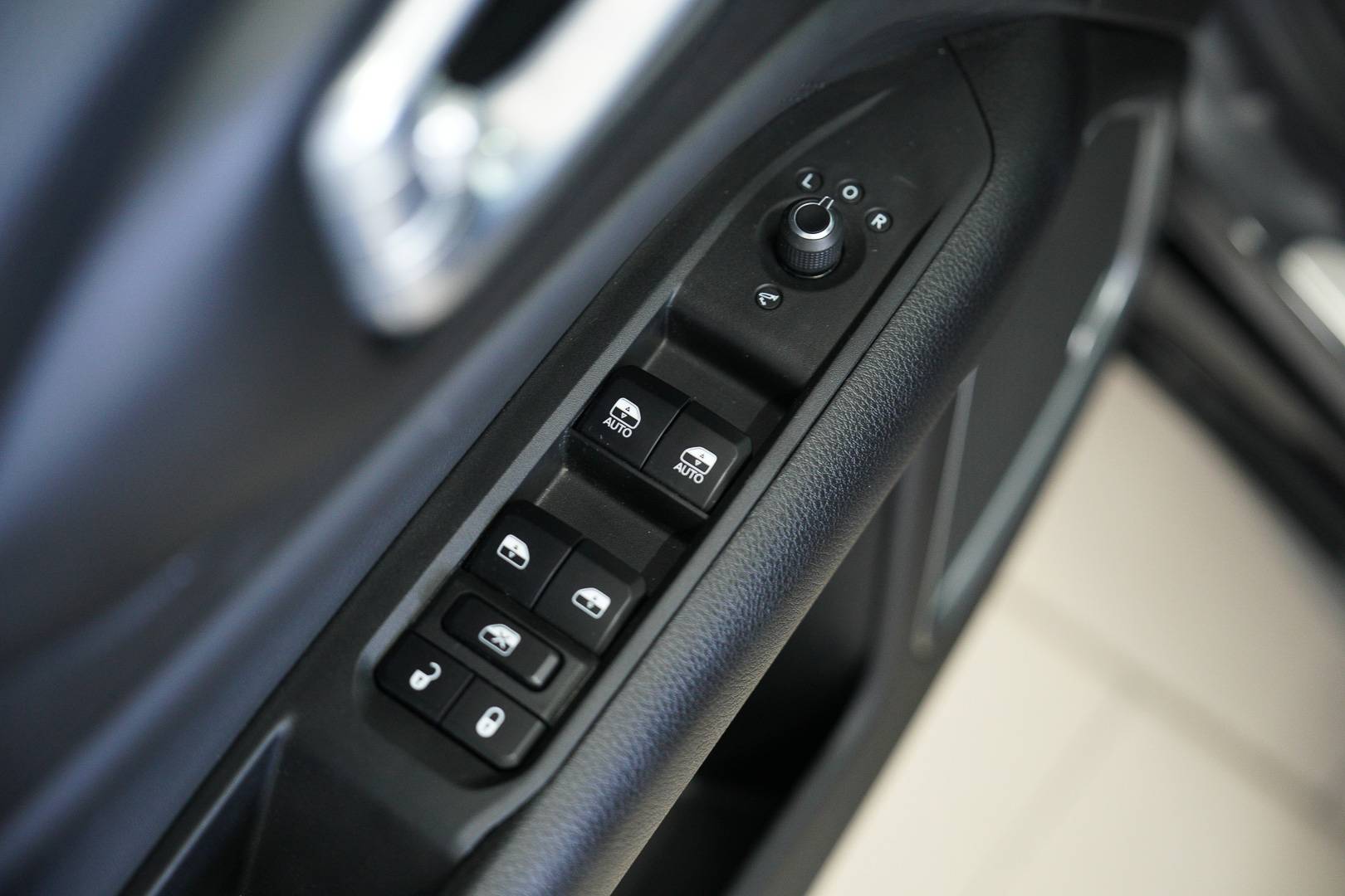 JEEP Compass - Foto 10