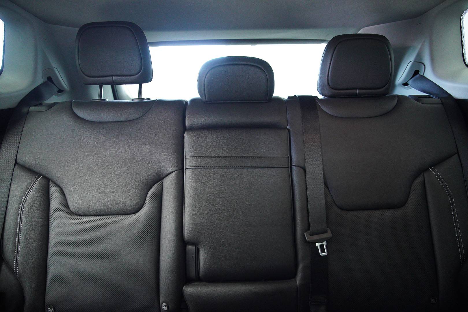 JEEP Compass - Foto 23