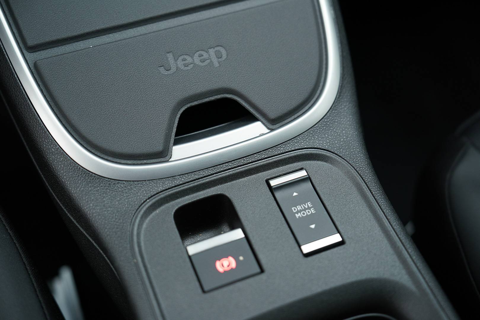 JEEP Avenger - Foto 19