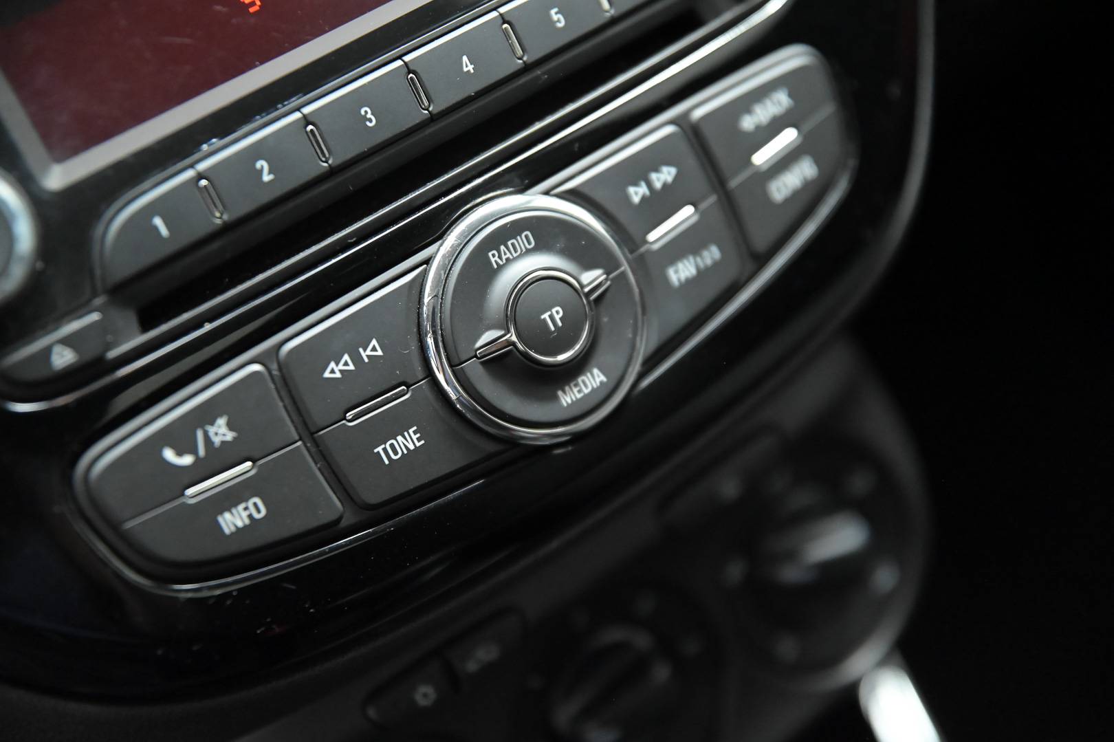 OPEL Adam - Foto 25
