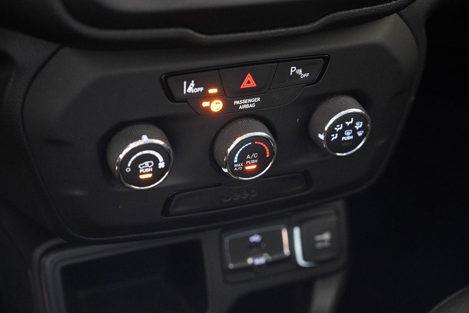 JEEP Renegade - Foto 17
