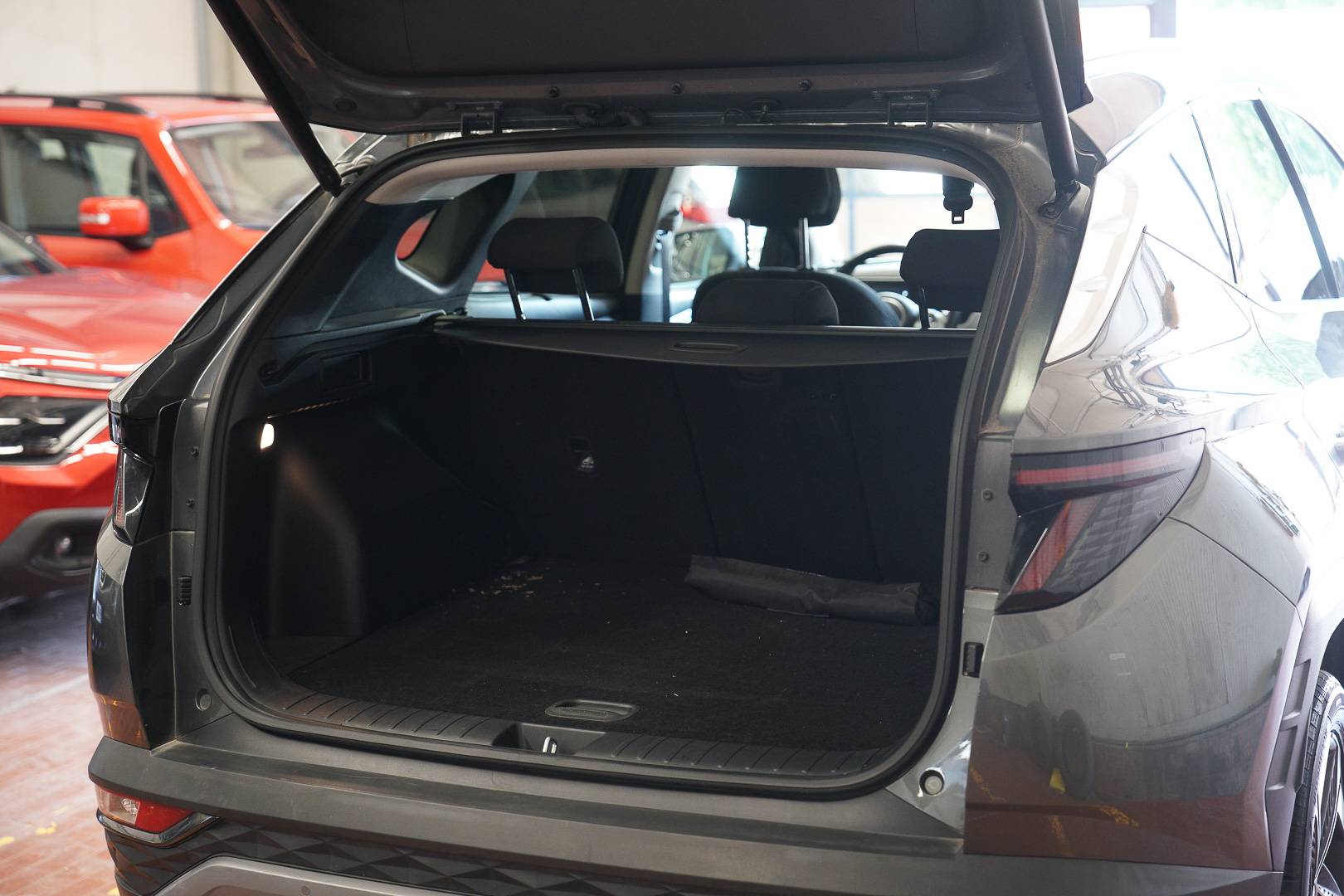 HYUNDAI Tucson - Foto 8