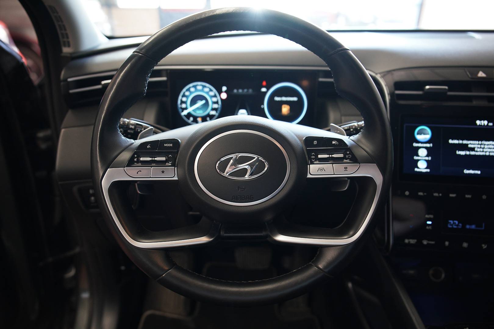 HYUNDAI Tucson - Foto 10