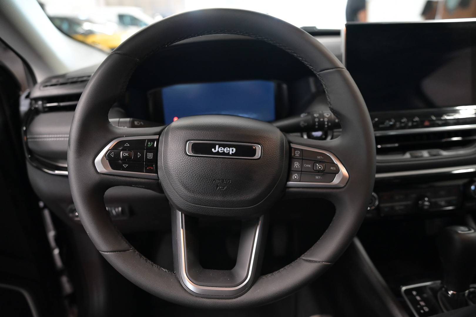 JEEP Compass - Foto 15