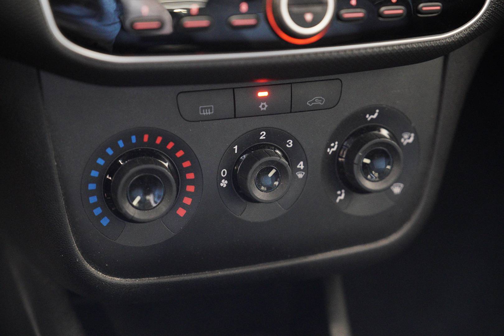 FIAT Punto - Foto 14