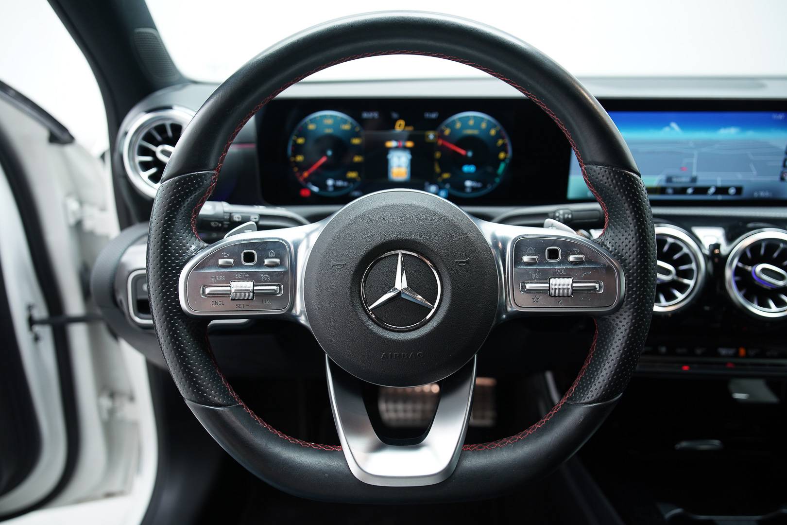 MERCEDES Classe A - Foto 11