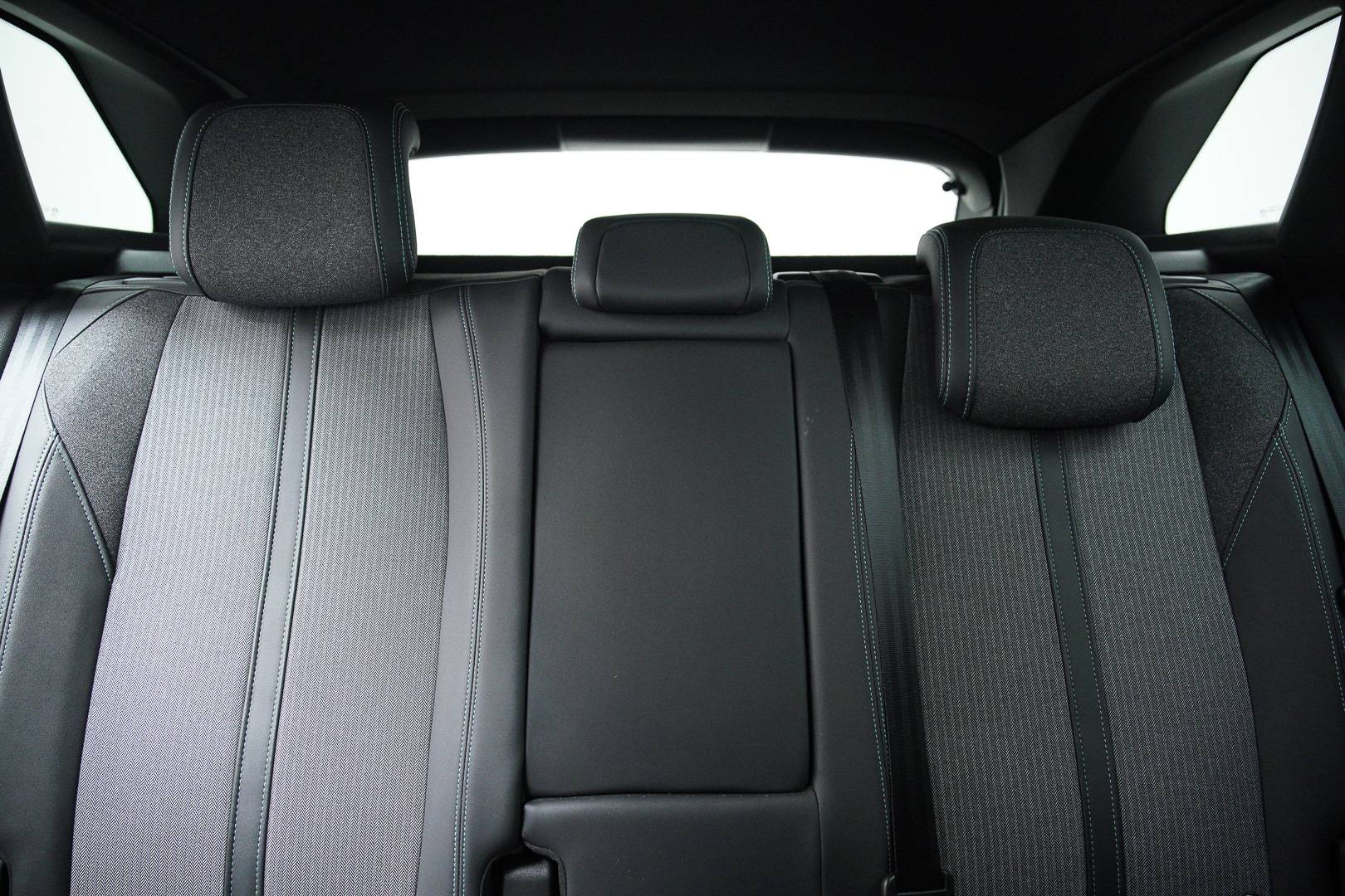 PEUGEOT 3008 - Foto 23