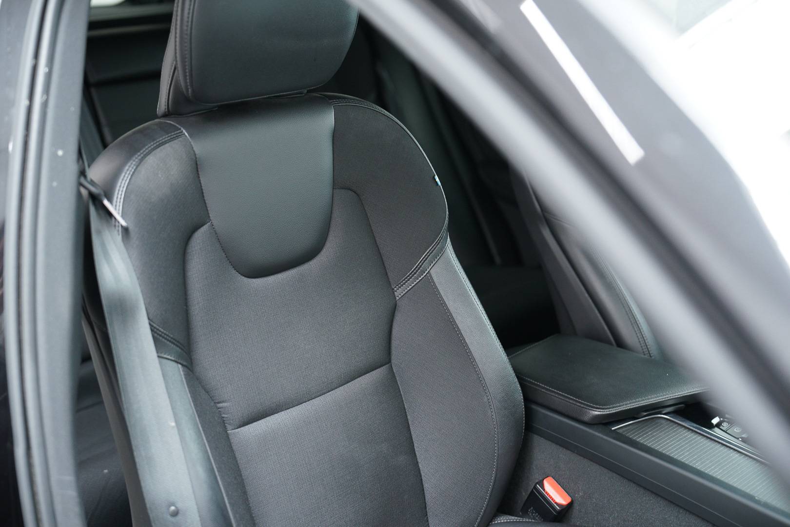 VOLVO XC60 - Foto 22