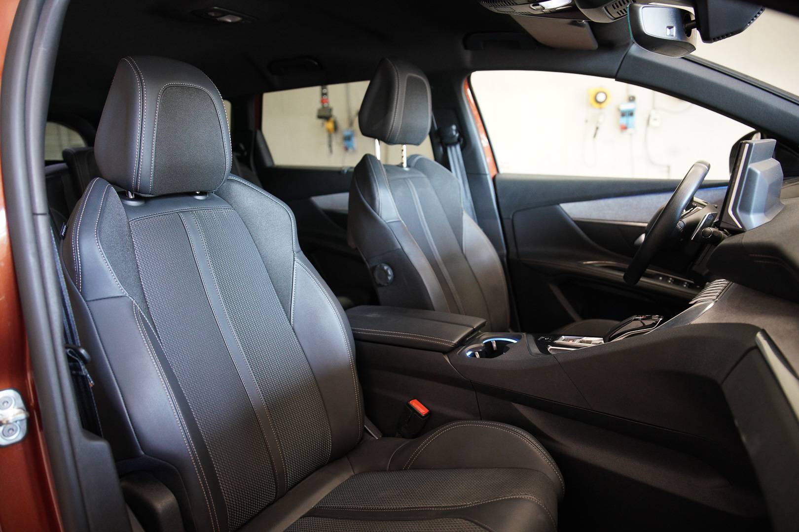 PEUGEOT 5008 - Foto 23