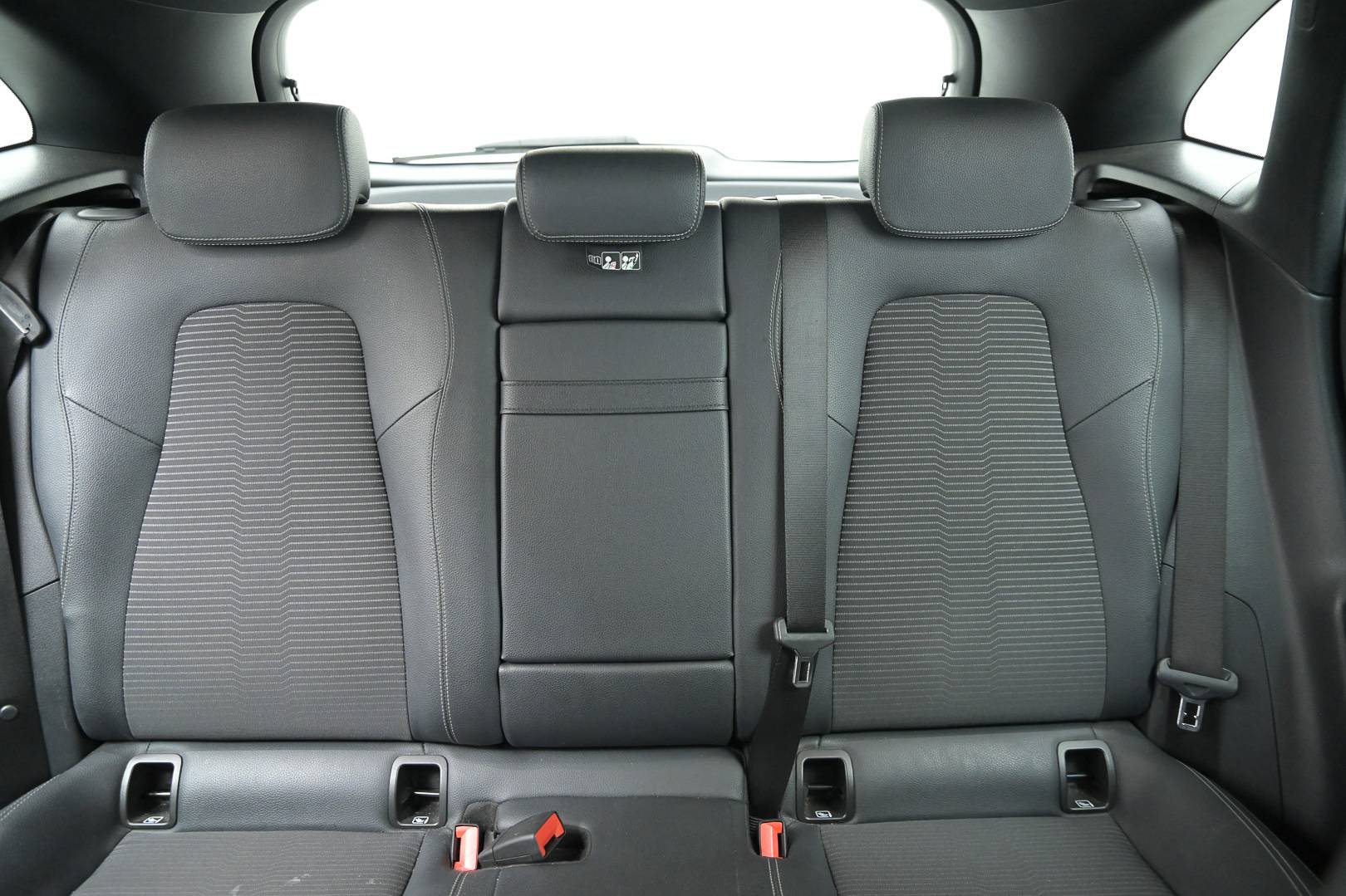 MERCEDES EQA - Foto 8