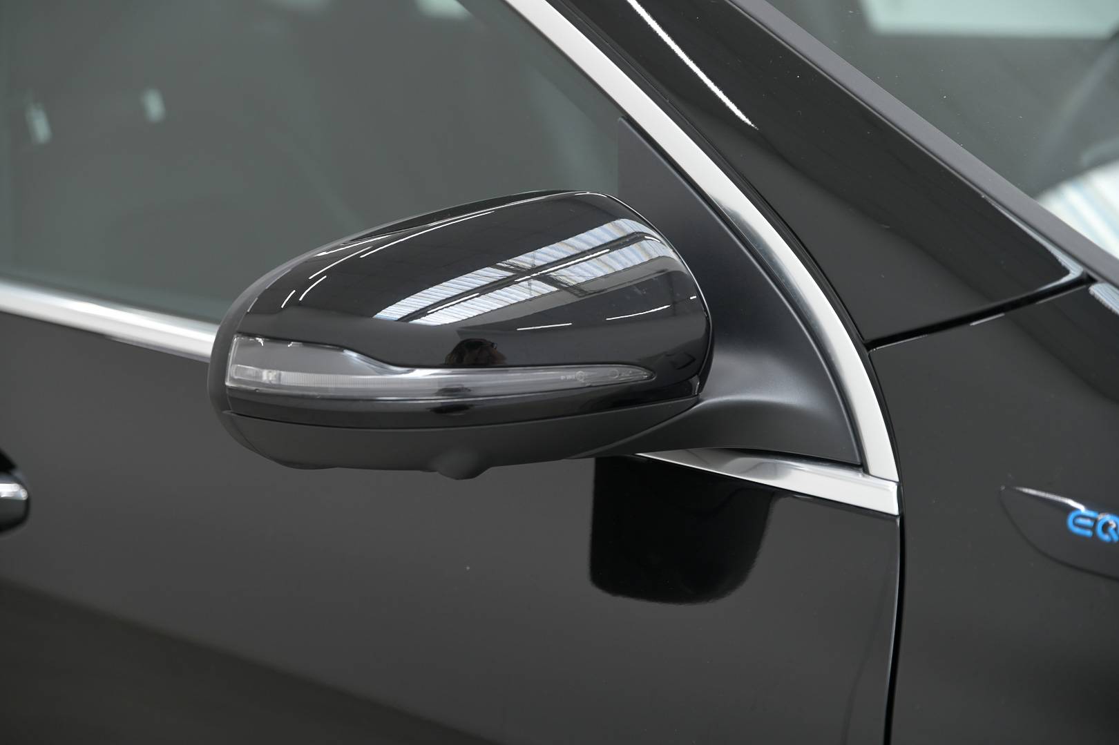 MERCEDES EQA - Foto 12