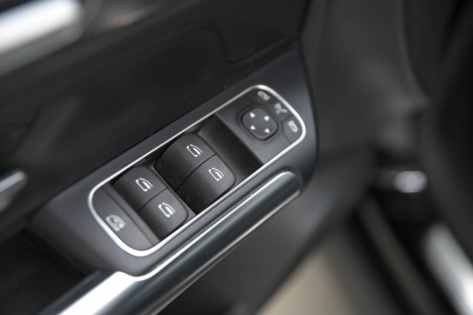 MERCEDES EQA - Foto 14