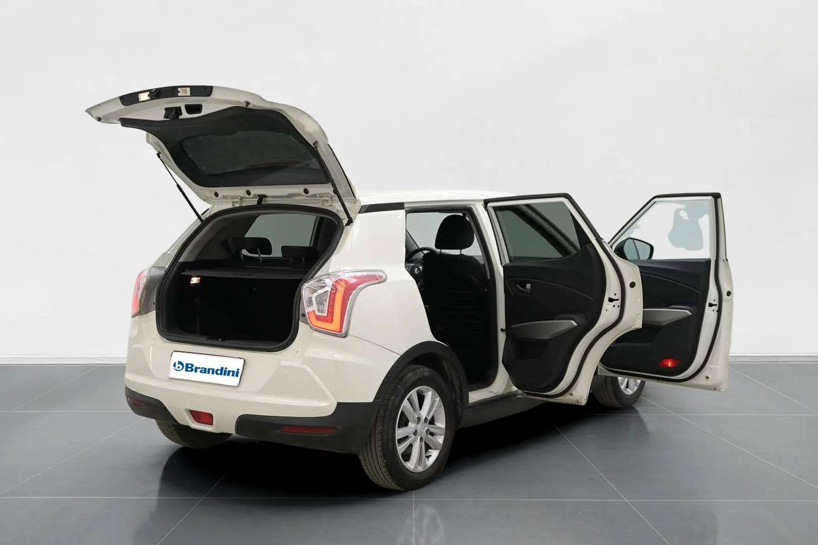 SSANGYONG Tivoli - Foto 5
