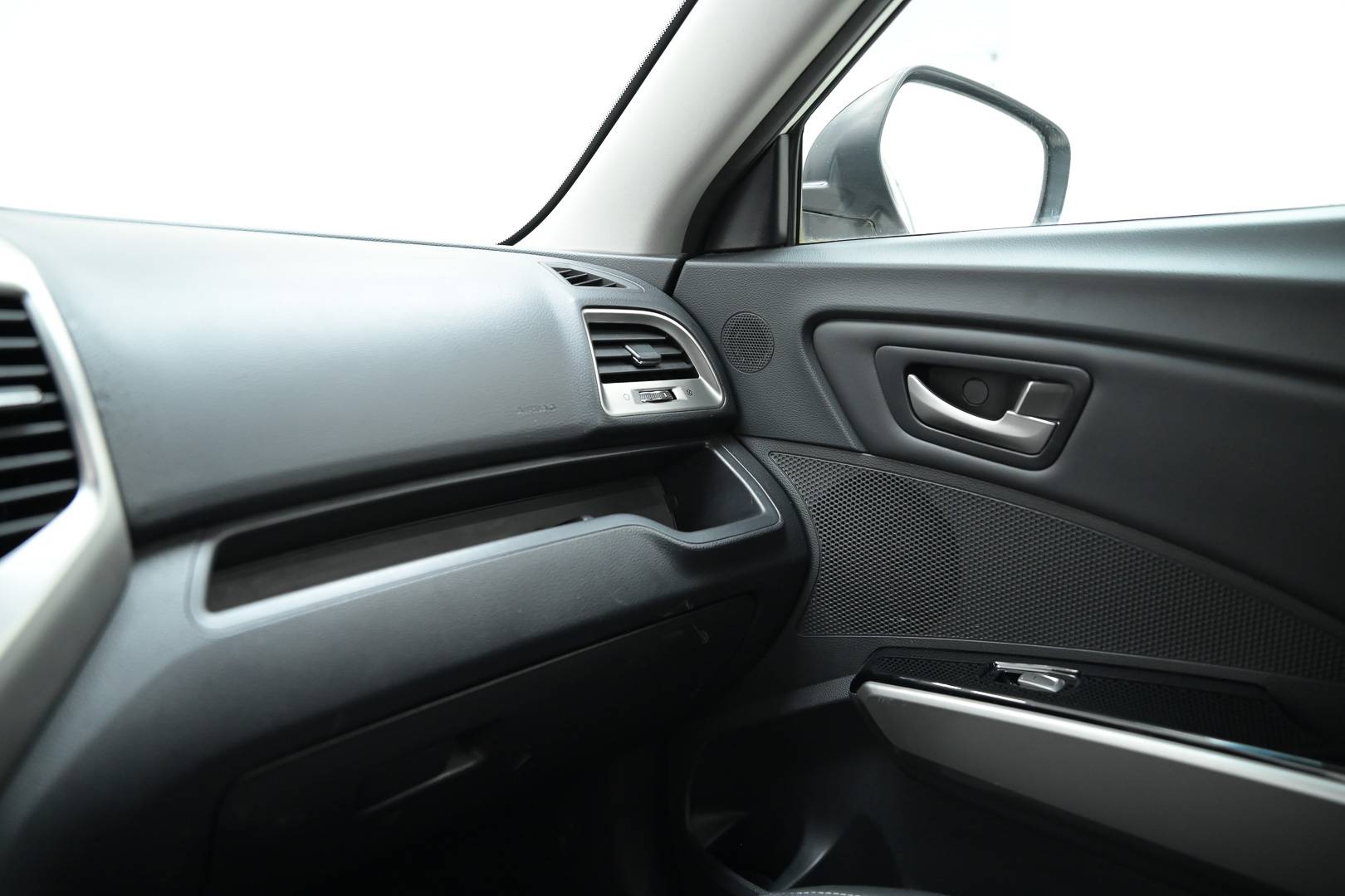 SSANGYONG Tivoli - Foto 16