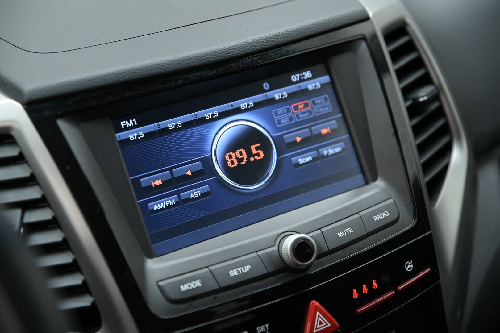 SSANGYONG Tivoli - Foto 18