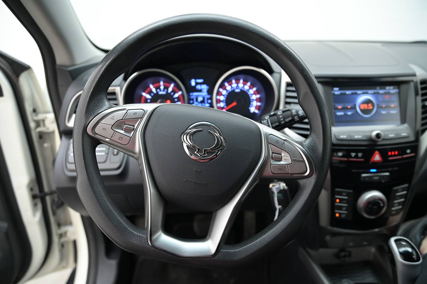 SSANGYONG Tivoli - Foto 19