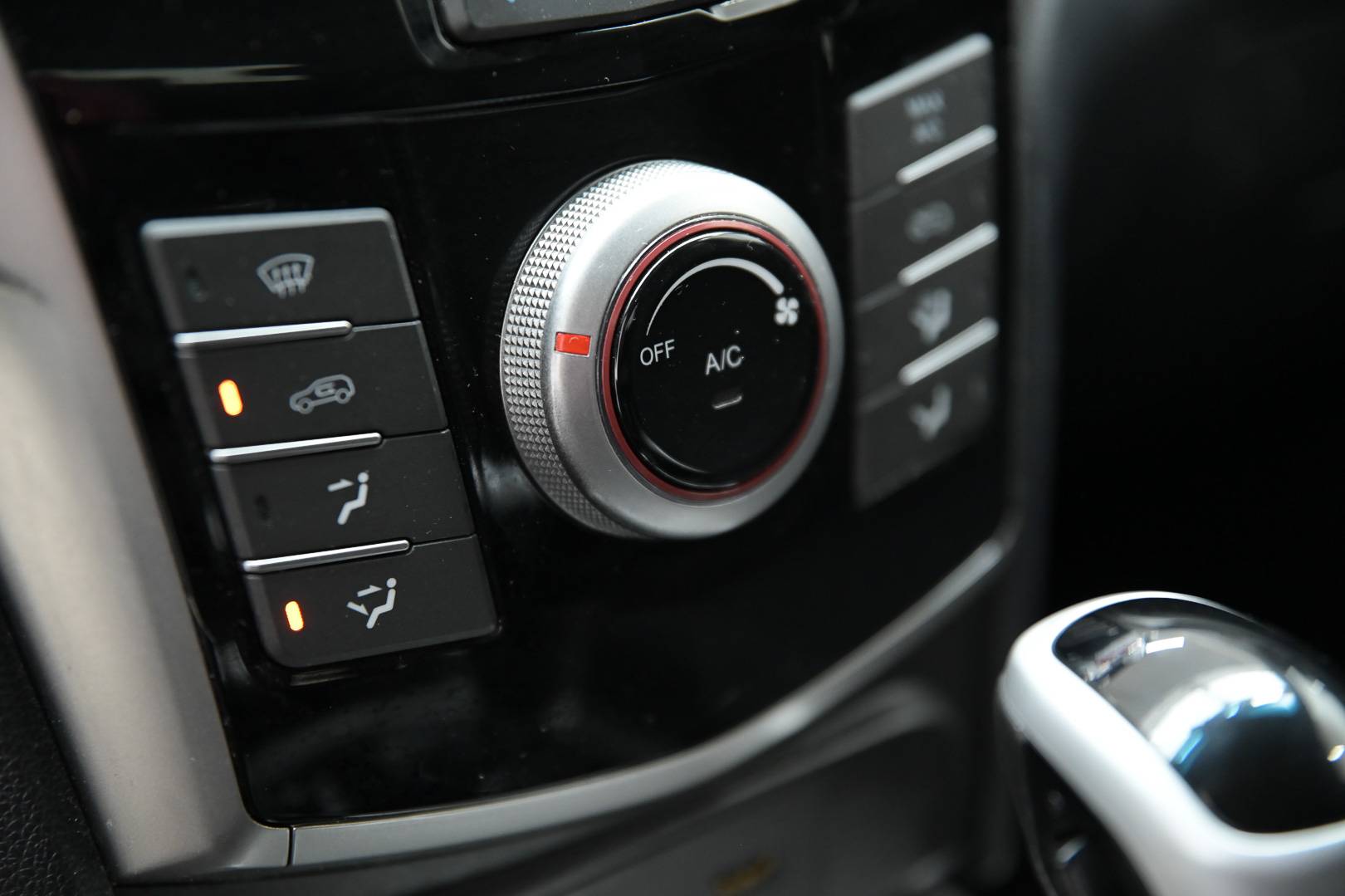 SSANGYONG Tivoli - Foto 28