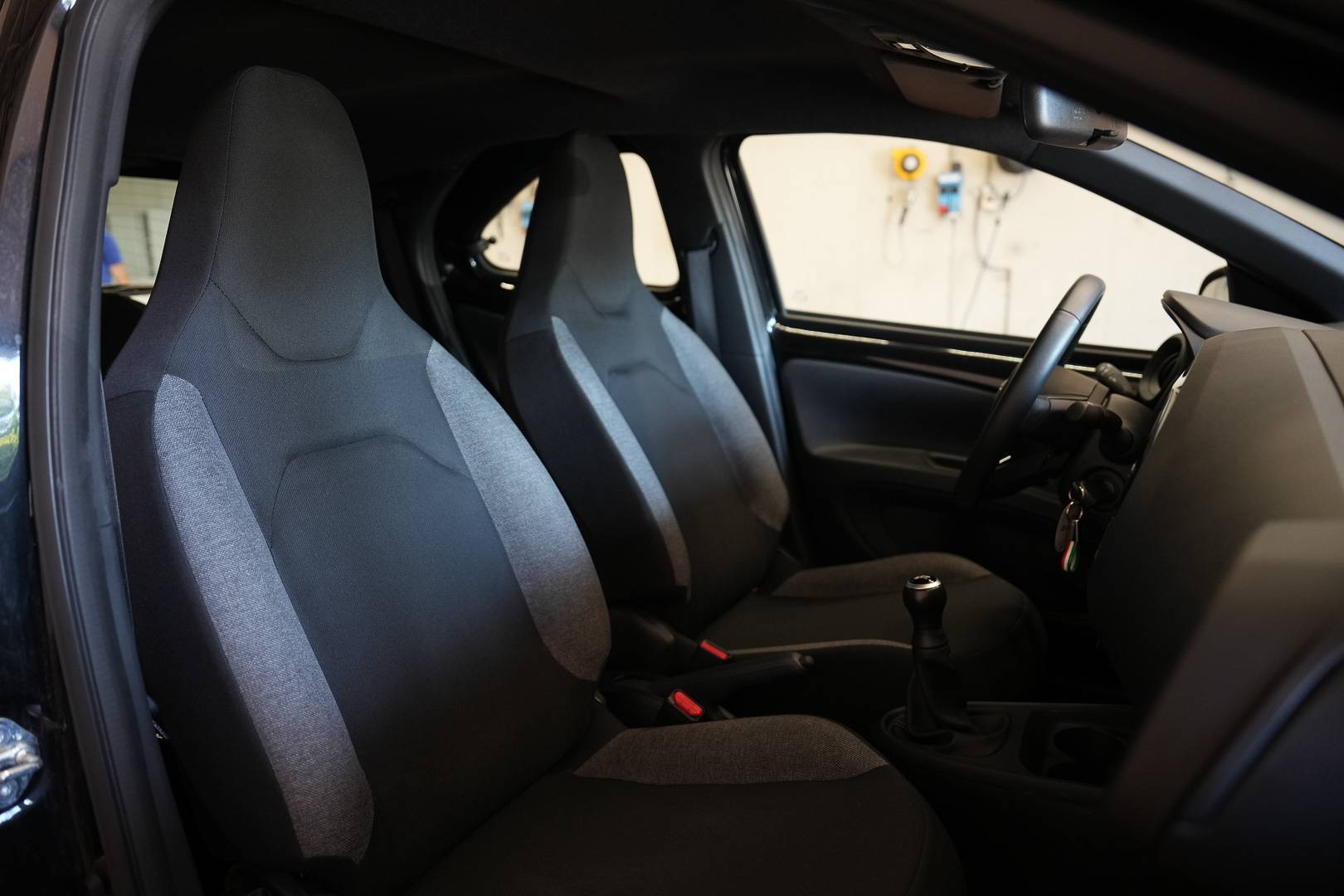 TOYOTA Aygo - Foto 20