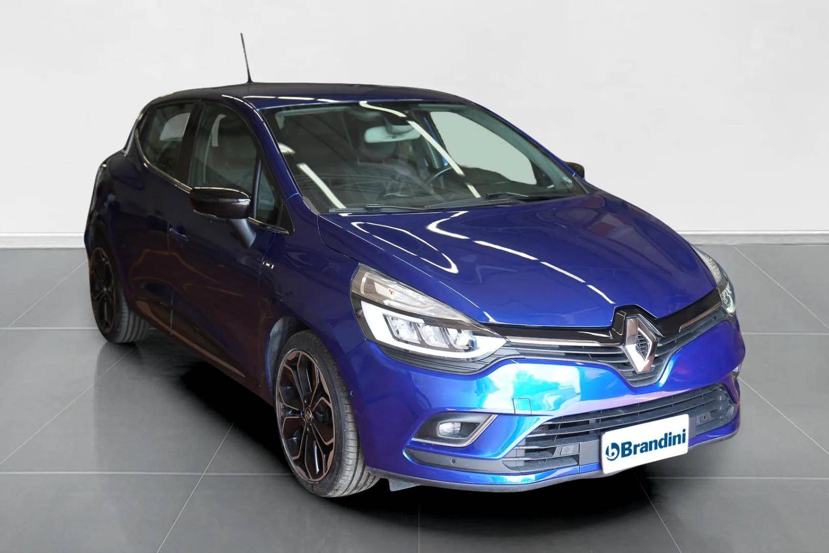 Auto Venduta - RENAULT Clio Clio 1.5 dci Moschino Intens 90cv edc usata in pronta consegna - Brandini