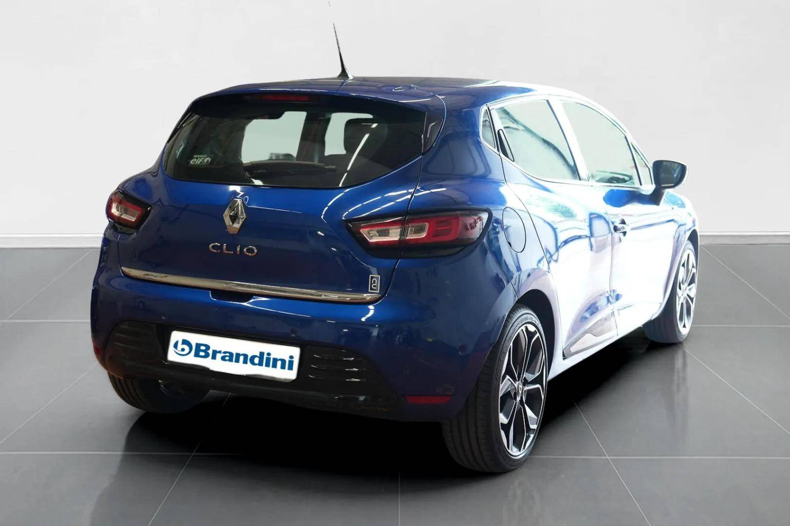 Auto Venduta - RENAULT Clio Clio 1.5 dci Moschino Intens 90cv edc usata in pronta consegna - Brandini