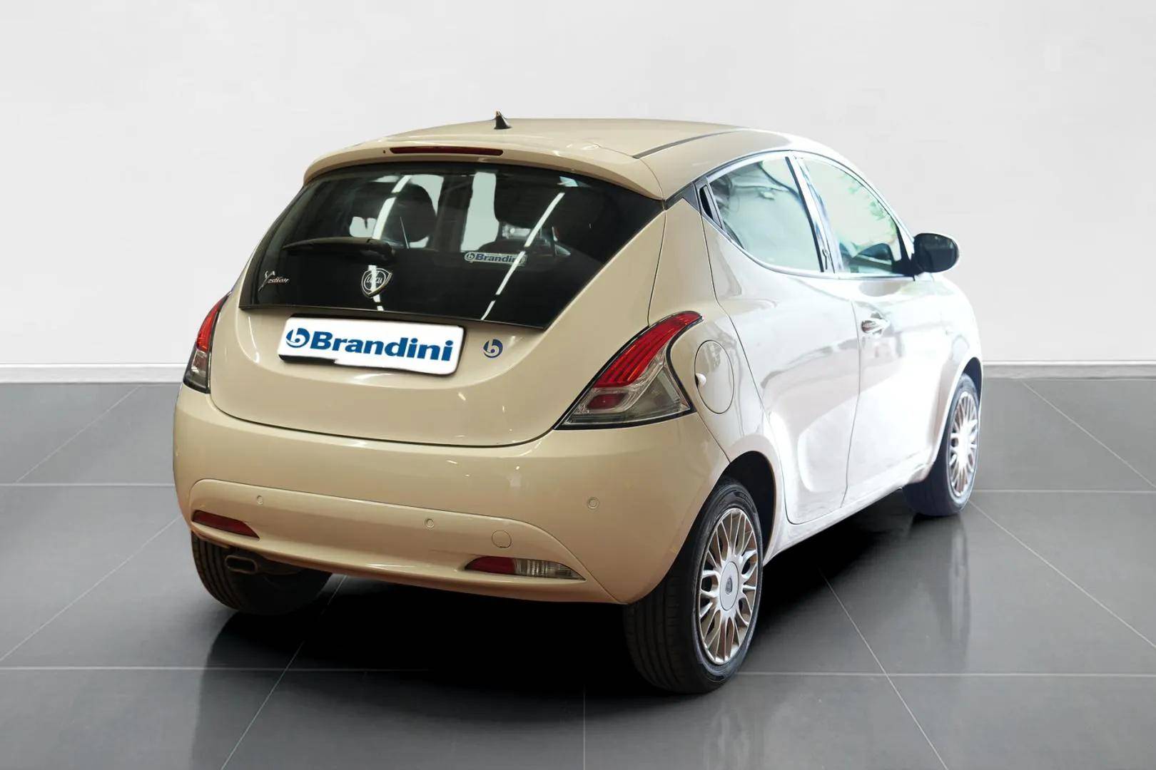 LANCIA Ypsilon - Foto 7