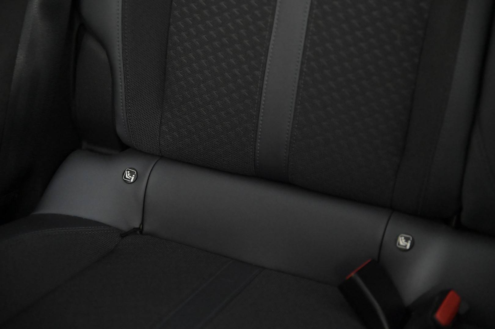 PEUGEOT 2008 - Foto 24