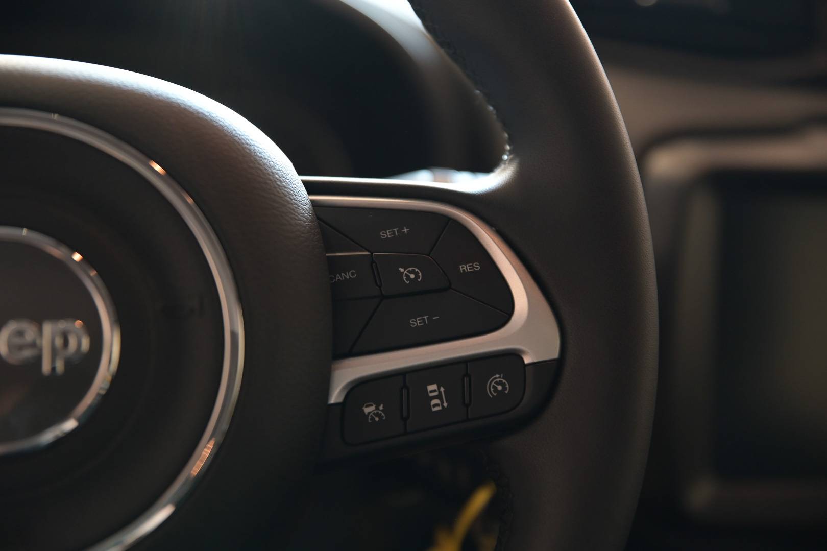 JEEP Renegade - Foto 17